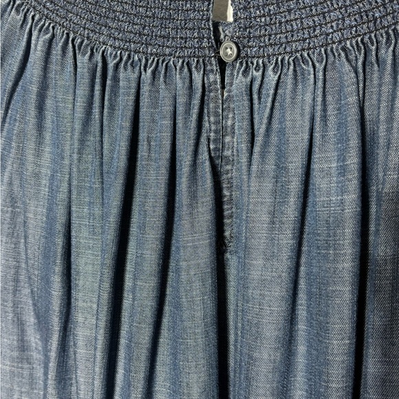 LOFT Medium/Dark Wash Denim FLOWY BLOUSE Smocked Neck-Romantic-sz. Medium - Picture 5 of 9